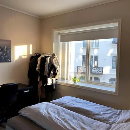 Central And Spacious In Apartment *